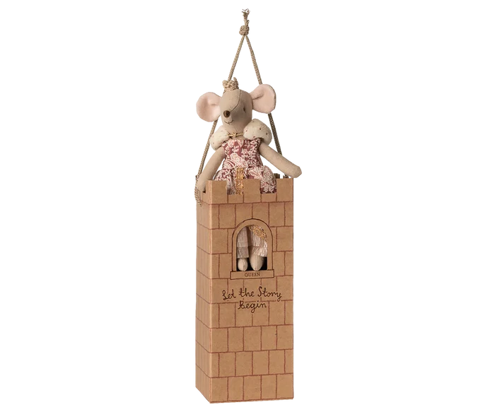 Queen Mouse, Mum