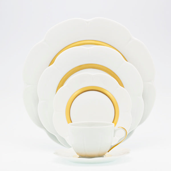 SKU# R300-NYM20466 - Fleur'T Matte Gold Tea Cup - Shape Nymphea - Size: 6.75oz