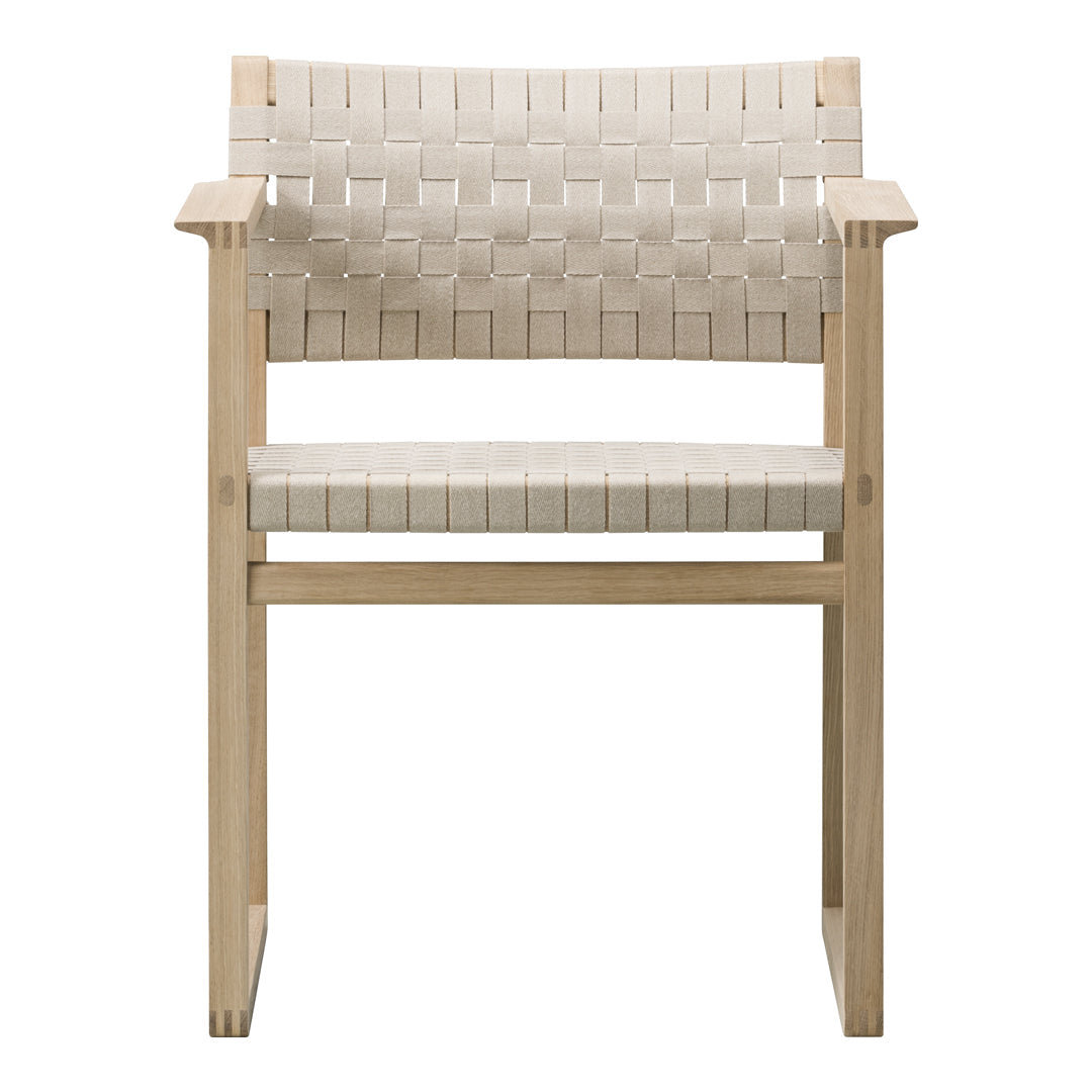 BM62 Armchair - Linen Webbing