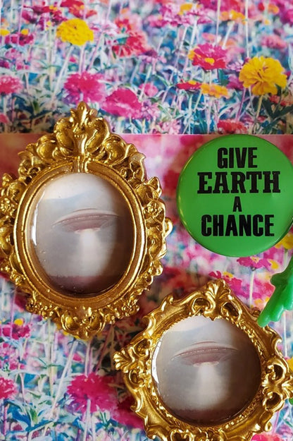 Alien Abduction Mini Art Magnet [Mystery Item]