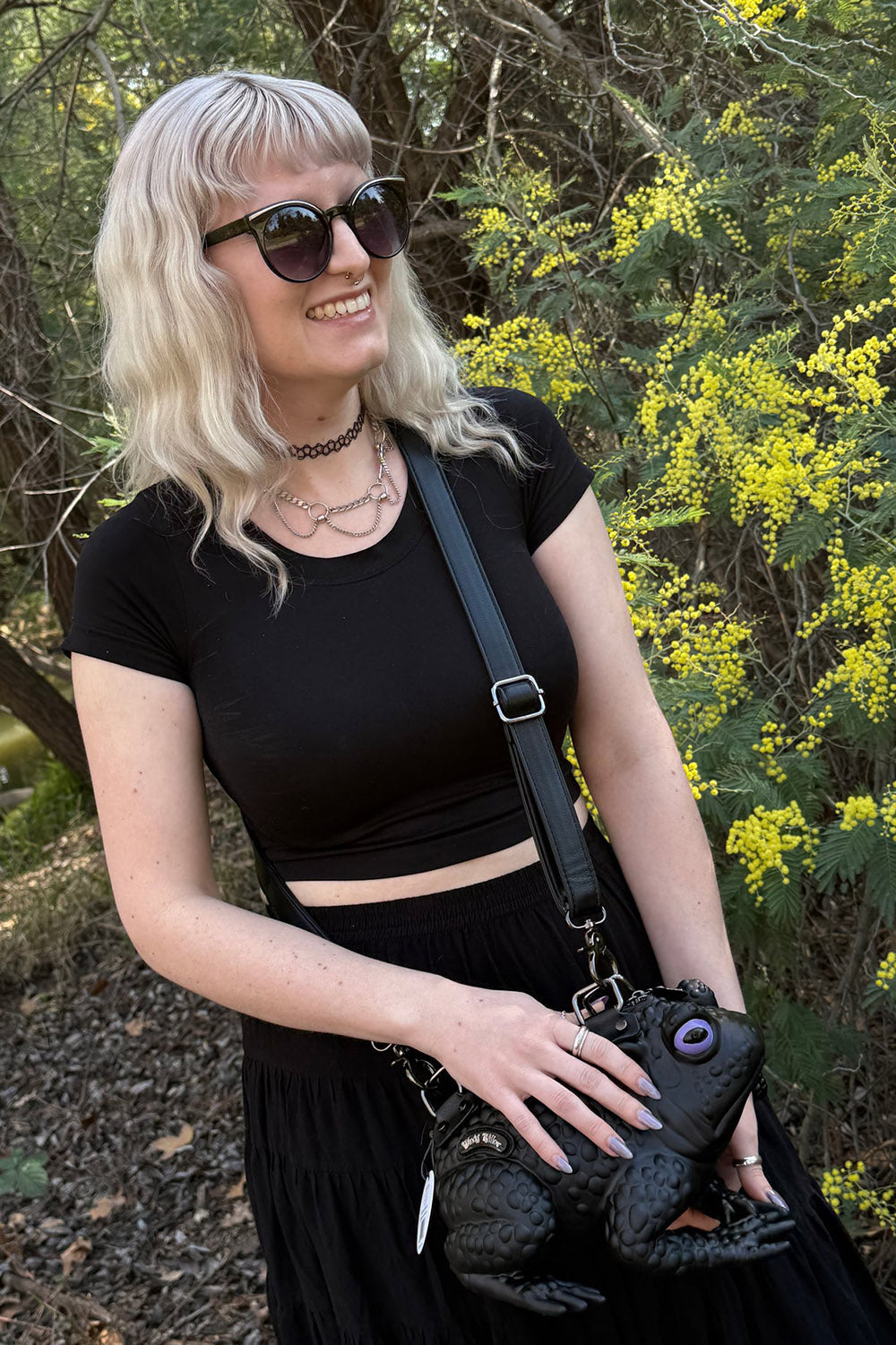 Black Toad Bag [Purple Eyes]