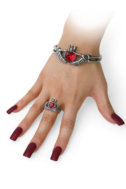Claddagh By Night Ring