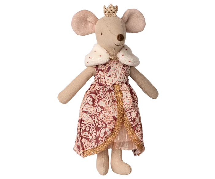 Queen Mouse, Mum