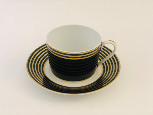 SKU# R300-REC20842 - Latitudes B&G Tea Cup - Shape Recamier - Size: 6.75oz